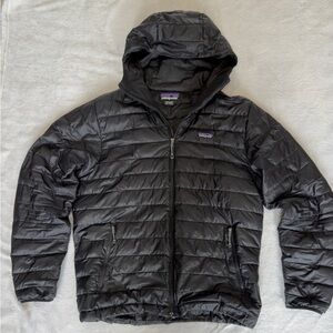 Patagonia Men's Black Hooded Puffer Jacket
